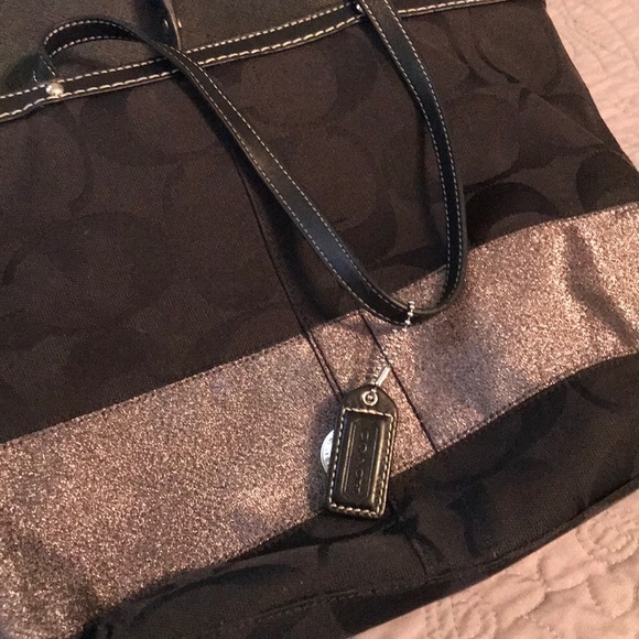 Purses - Picture 2 of 5